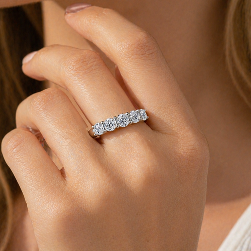 Amara Cinq Eternity Ring