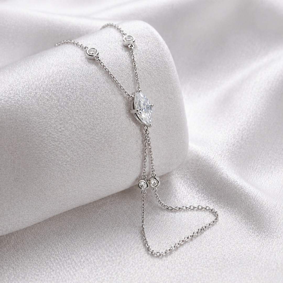 Noelle Handchain Finger Bracelet
